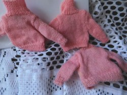 skipper pink knit back view